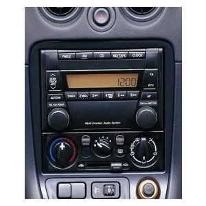Radio Mazda MX 5 año 1998 2006 .