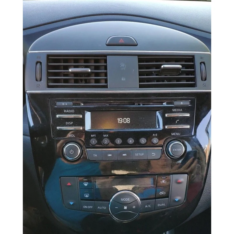 Radio Nissan Pulsar C13, 2014