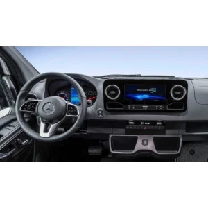 Interface para conectar cámara trasera y delantera en equipo de origen (OEM) en Mercedes Sprinter (W907/W910), año 2018.