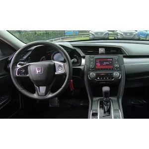 Honda Civic (LX), año 2016