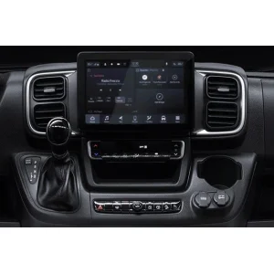Fiat Ducato, año 2021, Uconnect 10"