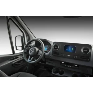 Este interface permite añadir cámara trasera y delantera al equipo de origen, Mercedes Benz