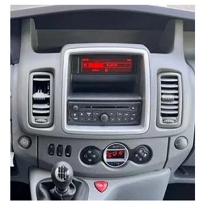 Radio OEM Opel Vivaro 2011