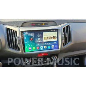 Radio navegador instalado en Kia Sportage, año 2024
