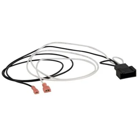 Cableado que permite conexión entre altavoces renovados a los de serie, Toyota y Suburau.