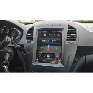 Resultado tras la instalación del navegador en el salpicadero de un Opel insignia