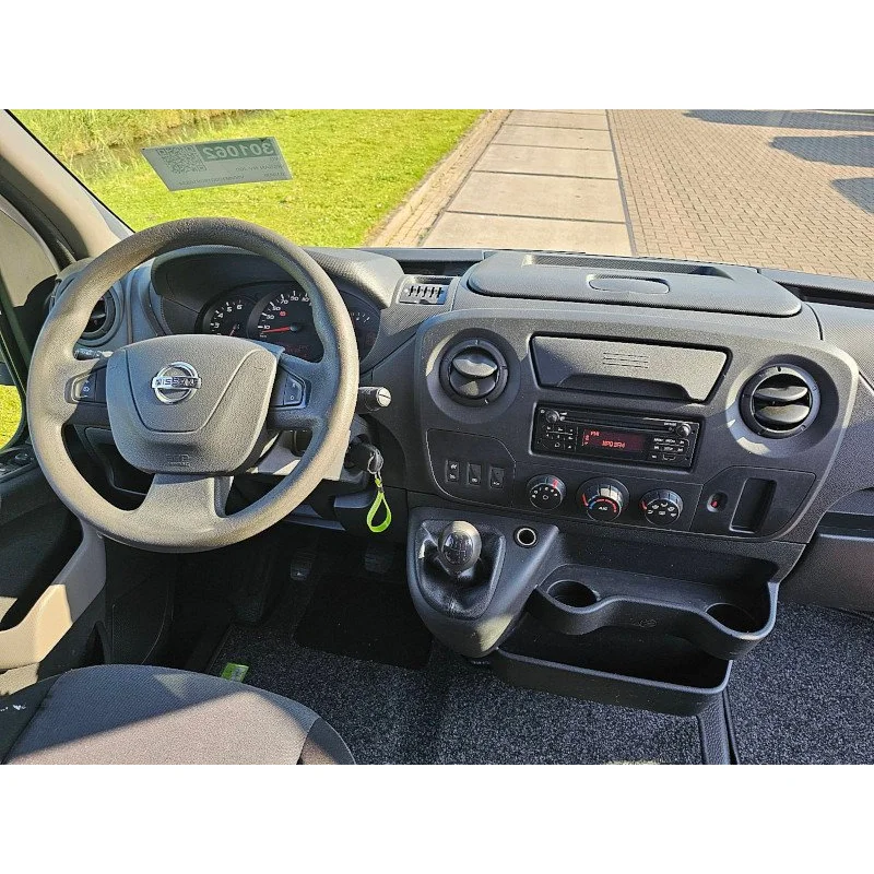 Radio Original Nissan NV400