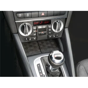 Instalación cargador Qi en consola central Audi A3 S3 RS3 INBAY