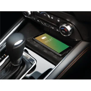Instalacion base INBAY cargador inalambrico consola Mazda CX 5
