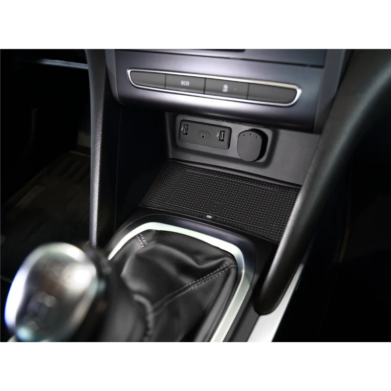 Instalacion base INBAY cargador inalambrico consola Renault Megane 4