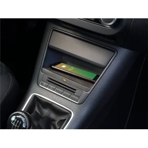Ejemplo de funcionamiento de cargador inalámbrico INBAY 10W para Volkswagen Tiguan I y Golf Plus