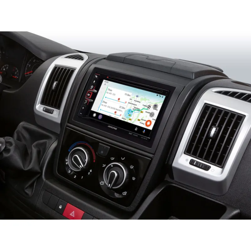 Resultado tras instalación de radio navegador Alpine INE-W611D mostrando el navegador tomtom