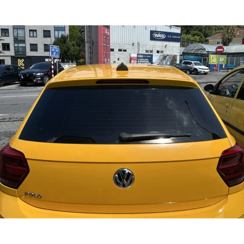 ejemplo de instalación en volkswagen polo de antena radio aleta tiburón 1