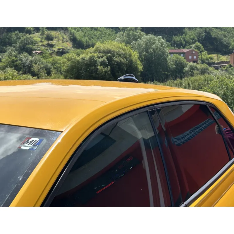 ejemplo de instalación en volkswagen polo de antena radio aleta tiburón 5
