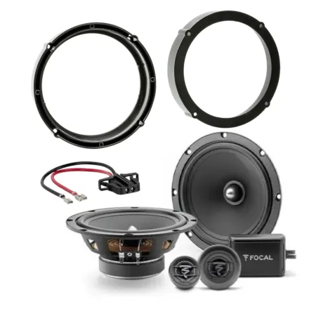 Vista del kit completo con loos altavoces Focal ASE 165, los aros adaptadores y los conectores de altavoces.