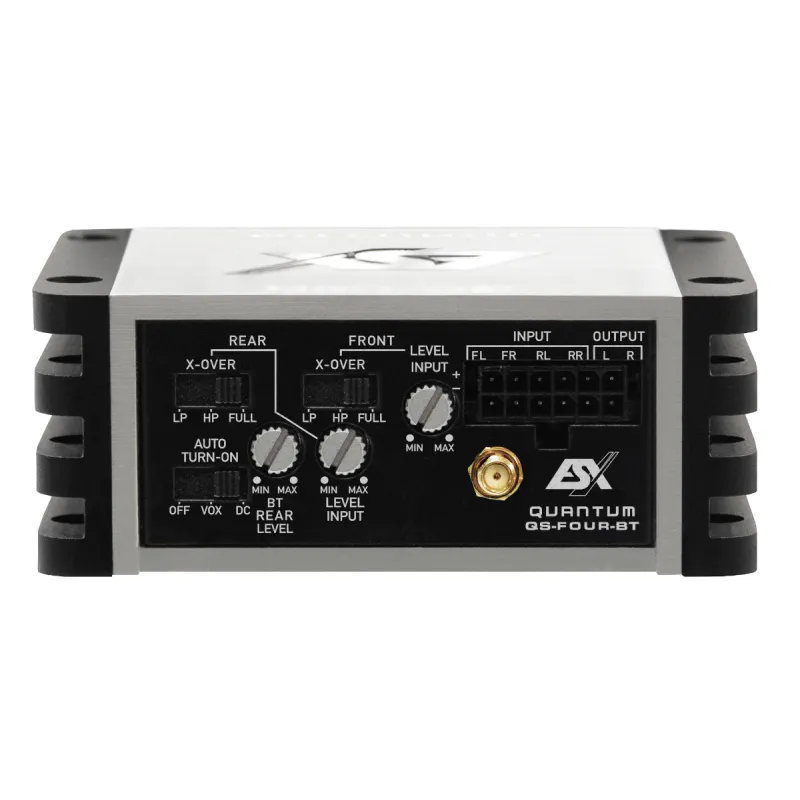 Vista de los inputs y outputs del amplificador ESX Quantum QS-FOUR-BT