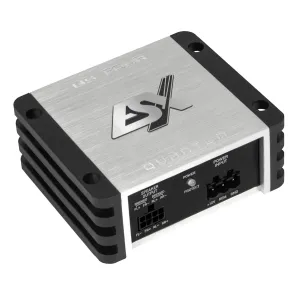Vista general del amplificador ESX QS-FOUR Case d de 4 canales
