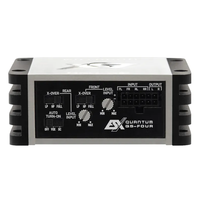 Vista de los inputs y outputs del amplificador ESX Quantum QS-FOUR-BT