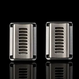 Pareja de tweeters de alta gama Gladen Aerospace 60 AMT para coche con frontal metalizado.