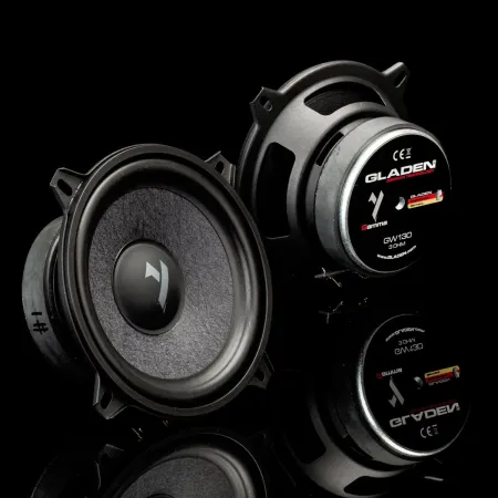 Vista general de los altavoces de medios Gladen Gamma GM80