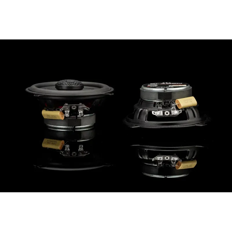 Vista lateral de los altavoces coaxiales Gladen Beta 130-X