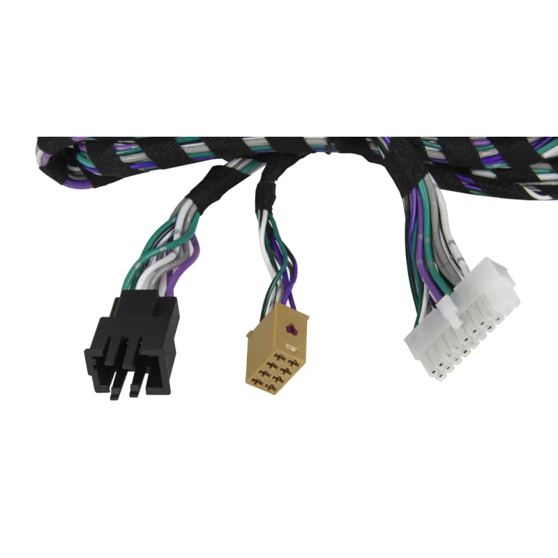 Vista de los conectores del cable Musway MPK-QSC-M adaptador Quadlock a Molex