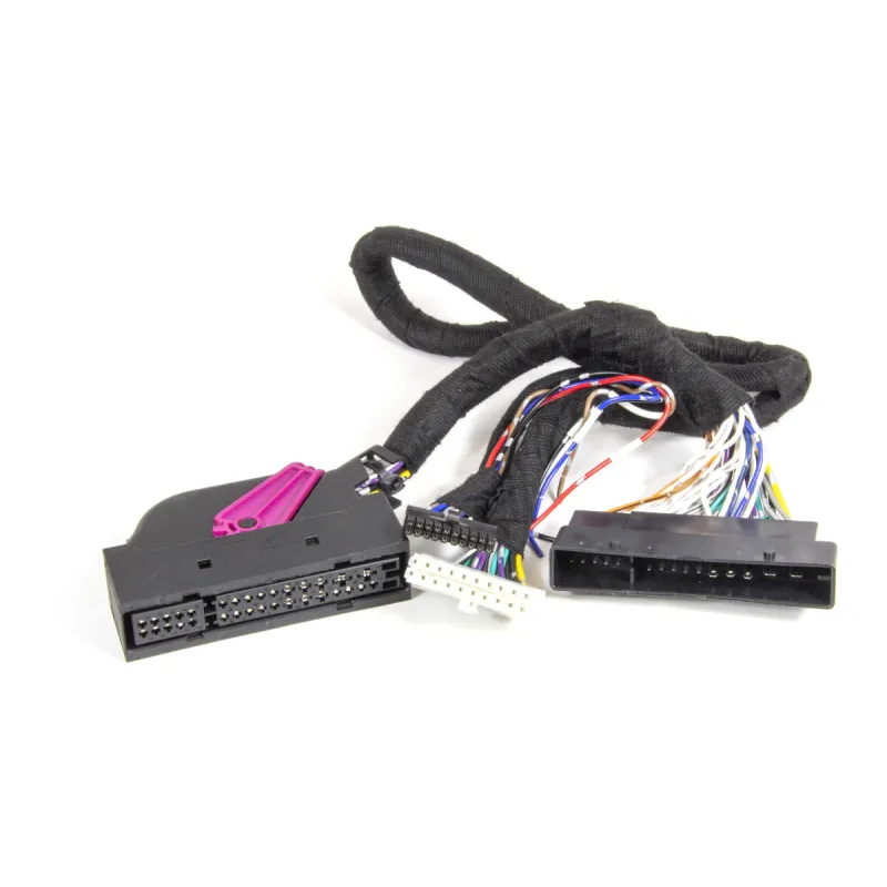 Vista del musway MPK-AUD4D8 adaptador Plug+Play para amplificadores D8 en sistemas Audi B&O