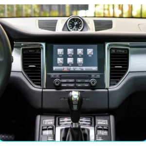 Vista del salpicadero con equipo PCM 4.0 compatible con la pantalla para macan 2016-2017 (Opción 2)