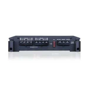 Terminales de alimentación, fusible de 40A y salidas de altavoz del Alpine BBX-F1200